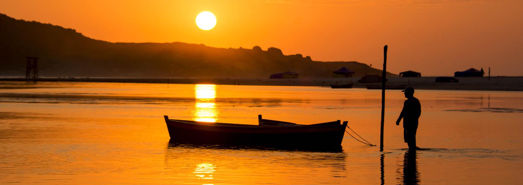 GUARDA DO EMBAÚ: refúgio de belezas naturais do litoral catarinense